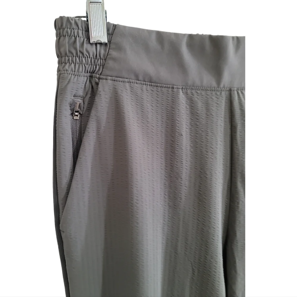 Athleta Textured Brooklyn Jogger 6 Mountain Olive Green Gray